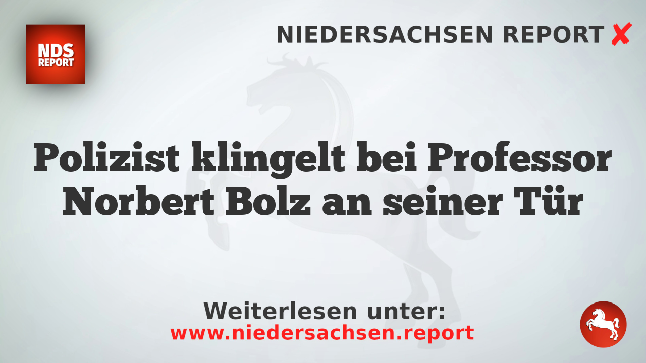 Polizist klingelt bei Professor Norbert Bolz an seiner Tür